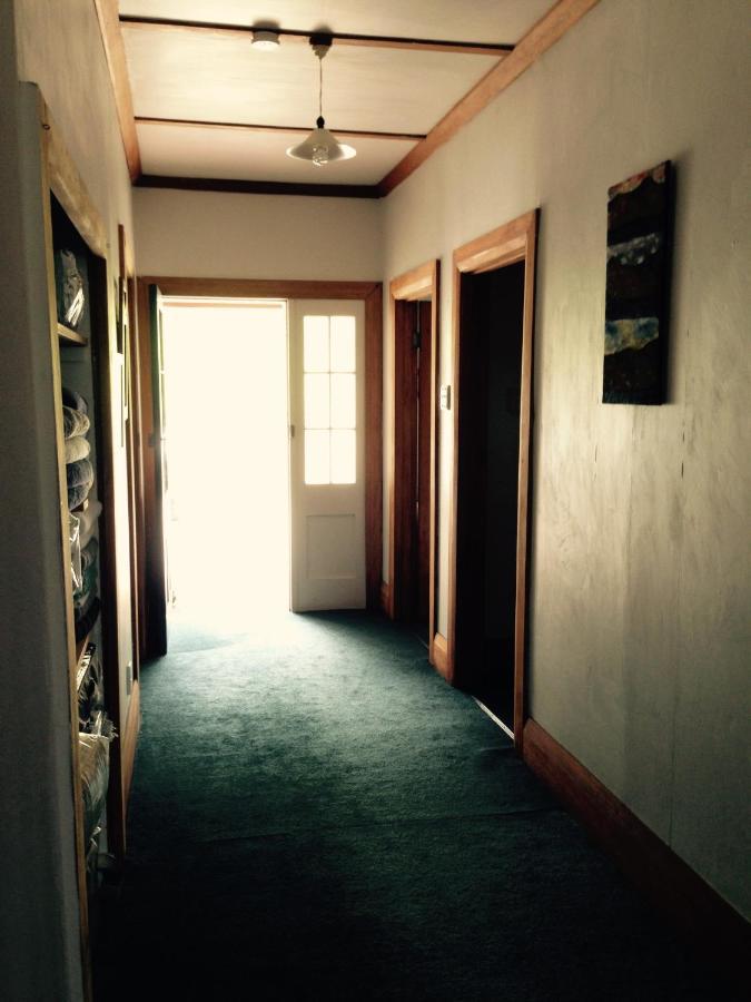Te Puia Waipiro Bay Paradise B&B 외부 사진